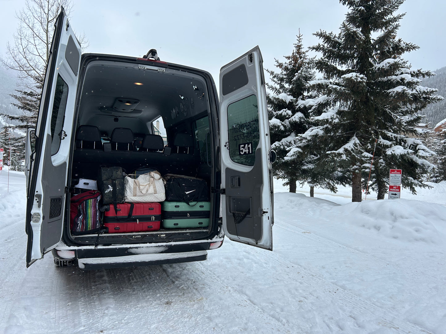 colorado ski shuttles Powderhound transportation